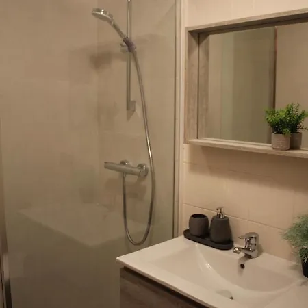 Aguilafuente Apartment *