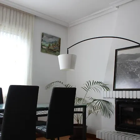 Aguilafuente Apartment *