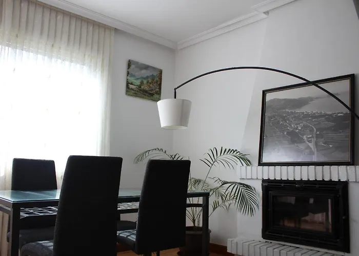 Aguilafuente Apartment *